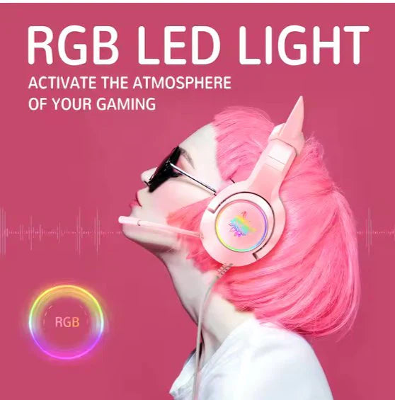 animated over-ear headphones ©